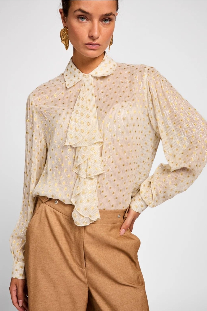 Aaiko ecru dames blouse | Close up