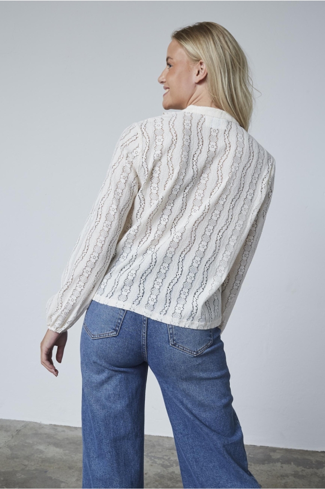 SisterS point ecru dames blouse | Model achteraanzicht