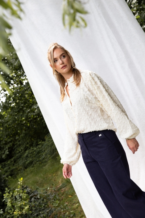 I-coni-K ecru dames blouse | 