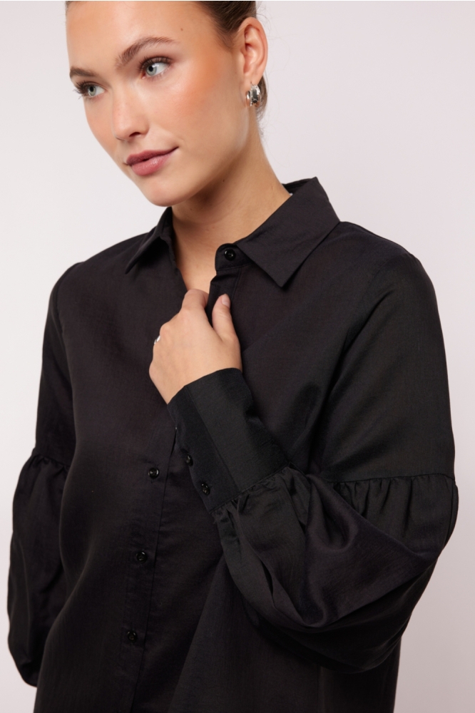Fluresk zwarte dames blouse | Close up