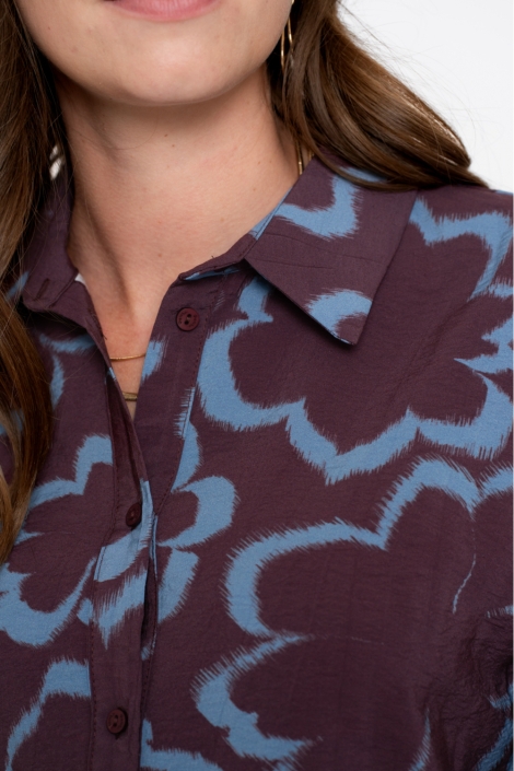 Geisha blauwe dames blouse | Close up