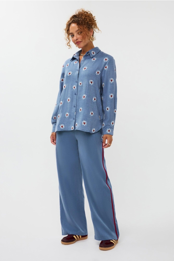 Ydence blauwe dames blouse | Model