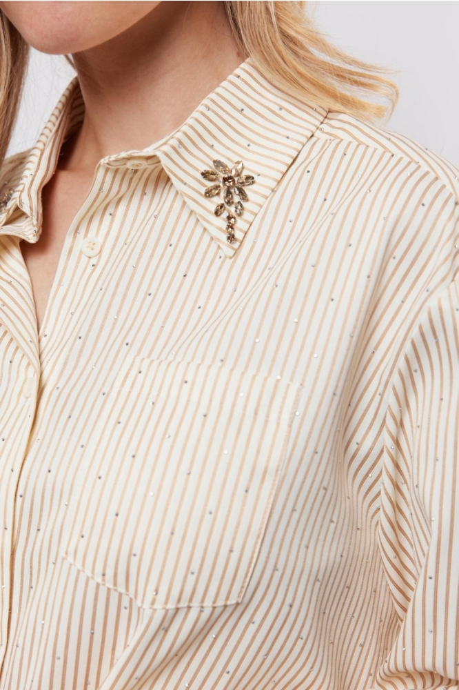 C&S The Label camel dames blouse | Close up
