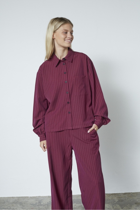 SisterS point bordeaux dames blouse | Model vooraanzicht