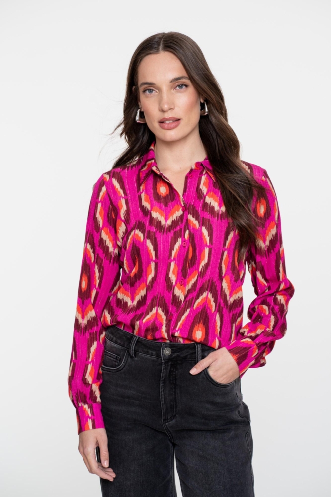 Geisha roze dames blouse | Model vooraanzicht