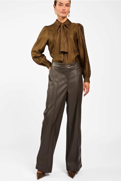 Aaiko groene dames blouse | Model