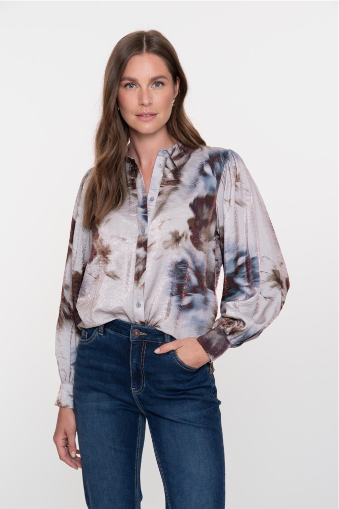 Geisha grijze dames blouse | Model vooraanzicht