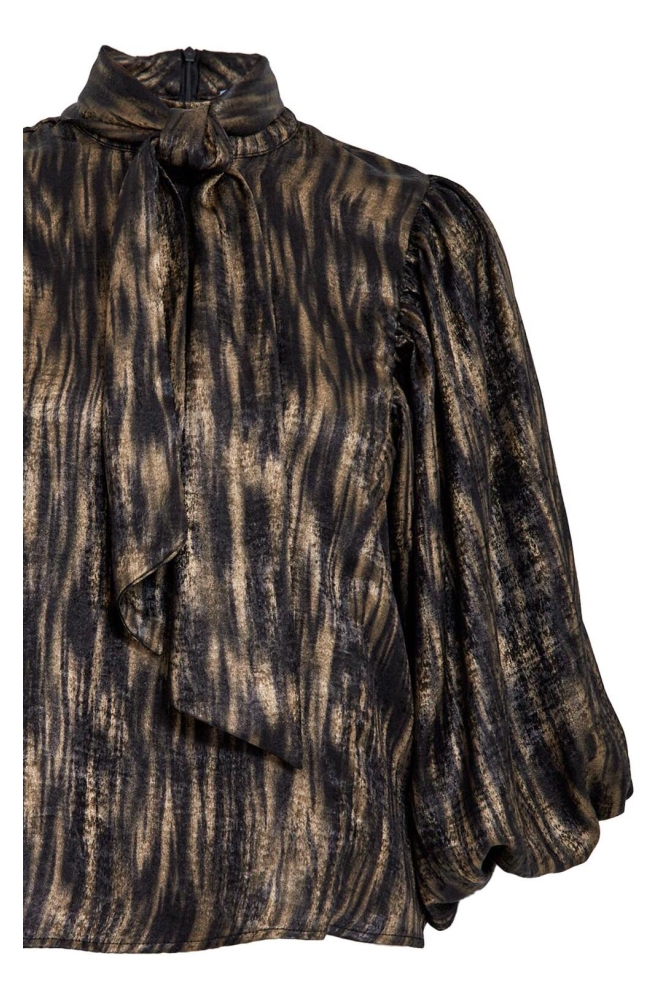 Minus zwarte dames blouse | Close up