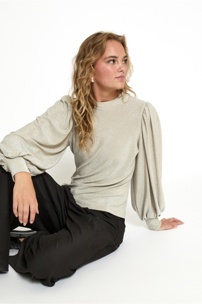 Peppercorn ecru dames blouse | Model vooraanzicht