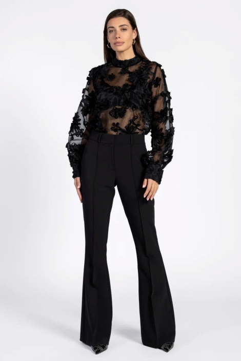 Aaiko zwarte dames blouse | Model