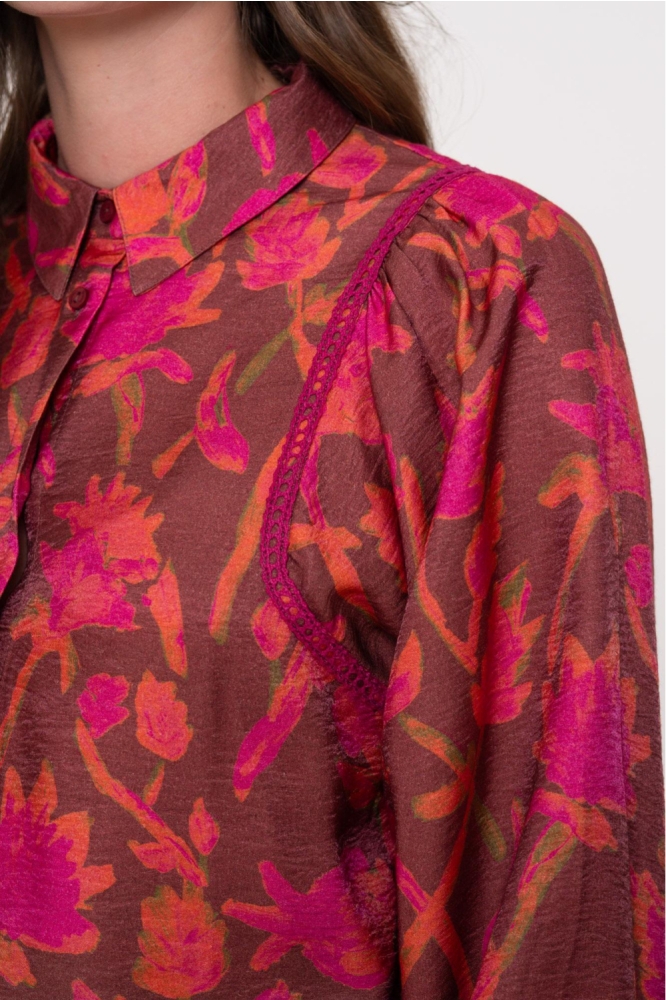 Geisha roze dames blouse | Close up