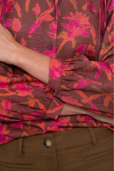 Geisha roze dames blouse | Close up