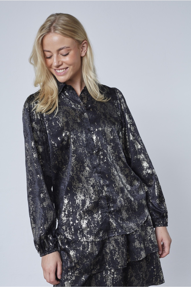 SisterS point zwarte dames blouse | Model vooraanzicht