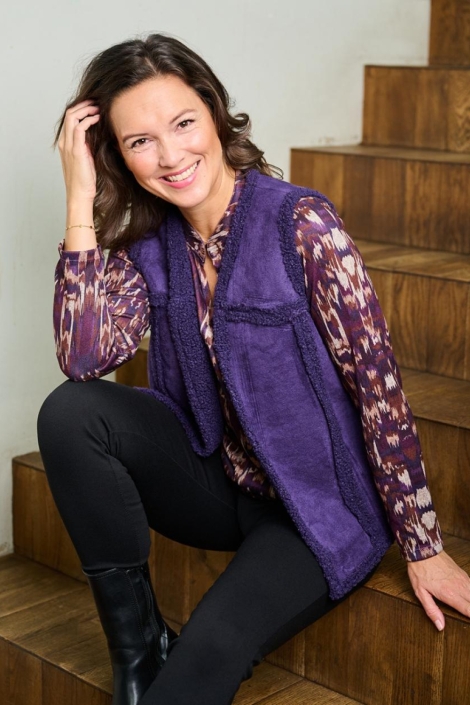 FOS Amsterdam paarse dames t-shirt | Sfeerbeeld, In situatie