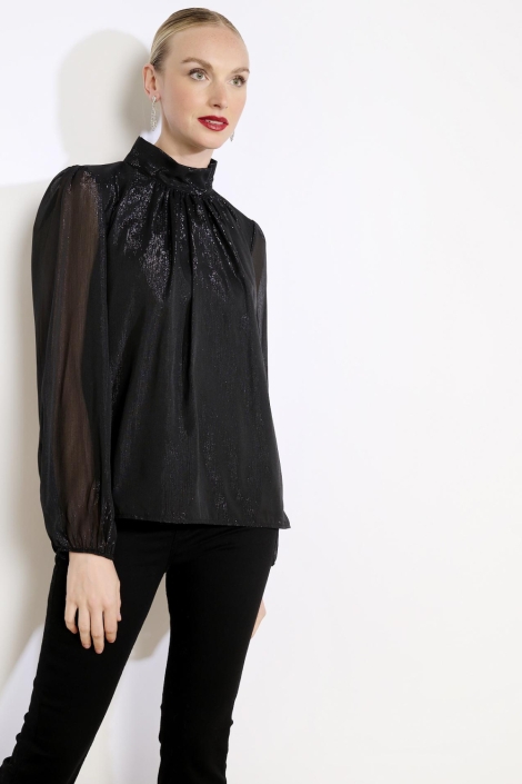 LolaLiza zwarte dames blouse | Model vooraanzicht