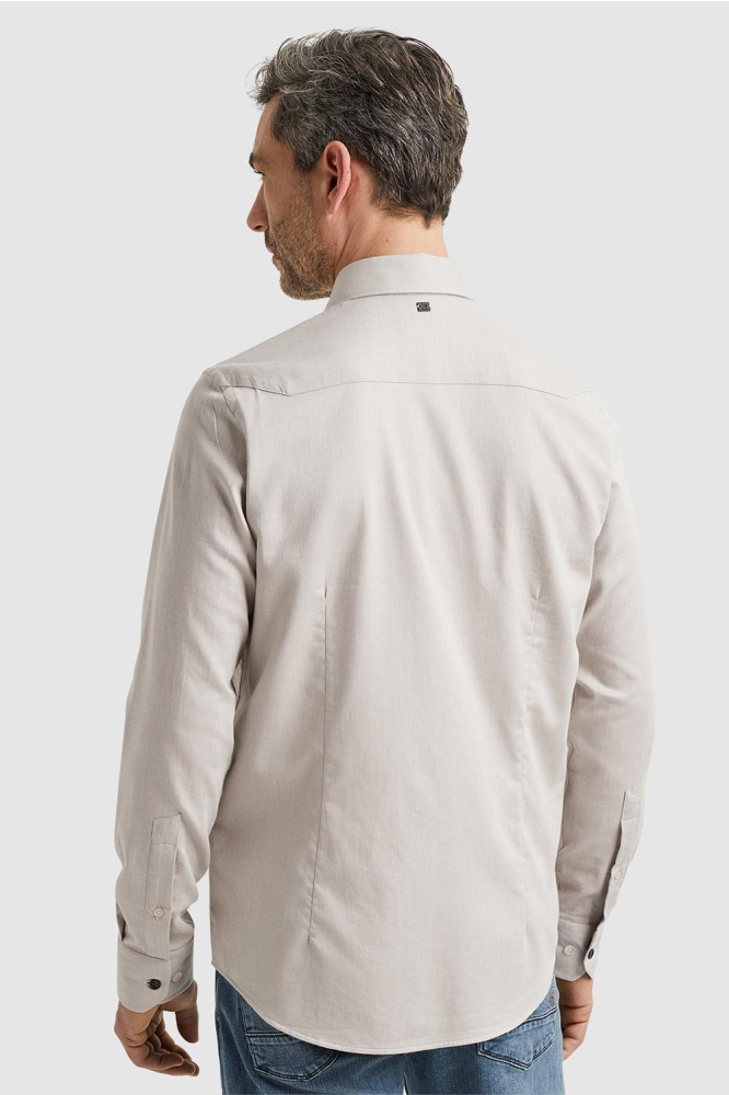 Vanguard beige heren overhemd | Model achteraanzicht