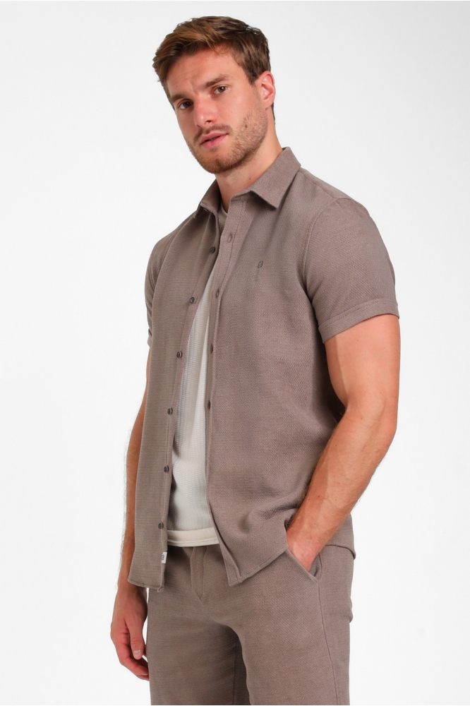 Gabbiano taupe heren overhemd | Model zijaanzicht