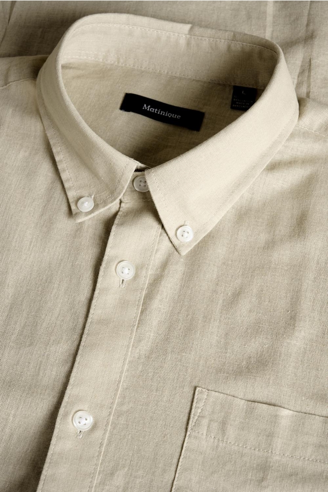 Matinique taupe heren overhemd | Close up