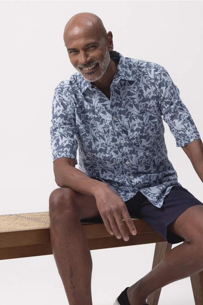 Campbell blauwe heren overhemd | Model vooraanzicht