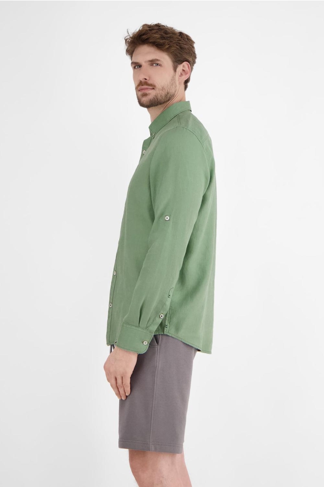 Lerros groene heren overhemd | Model zijaanzicht