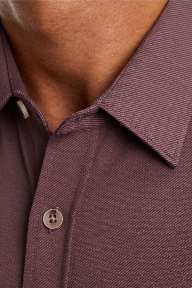 Cast Iron bordeaux heren overhemd | Close up
