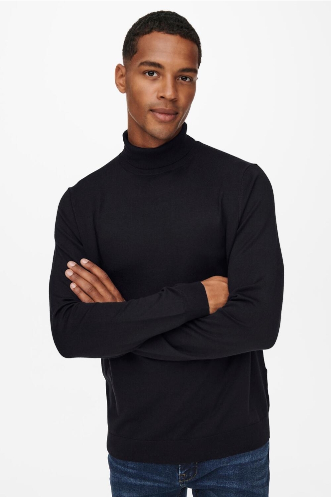 Only & Sons zwarte heren trui | Model vooraanzicht