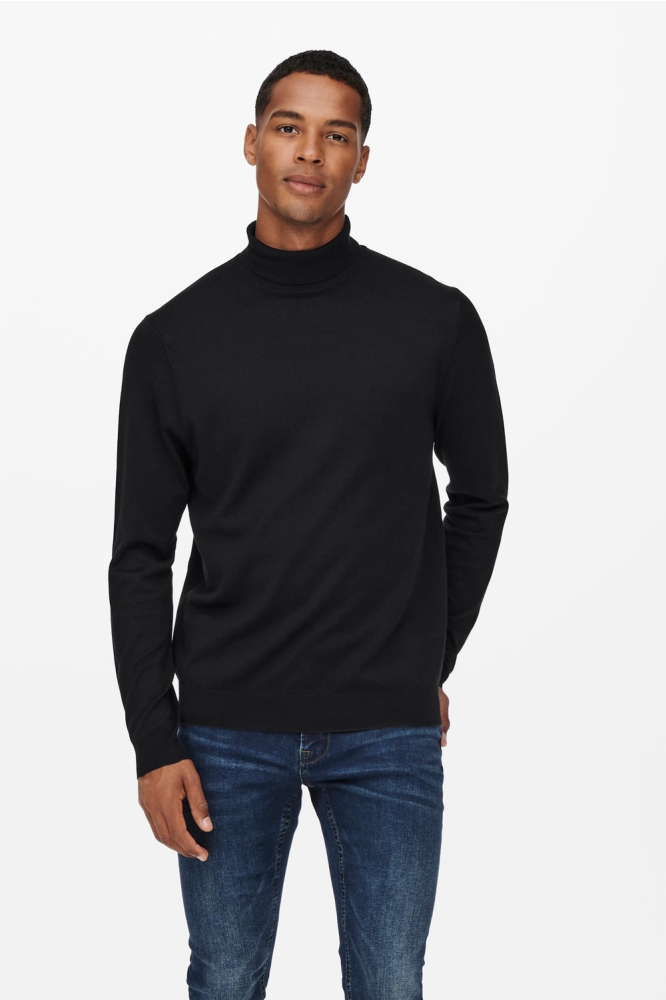 Only & Sons zwarte heren trui | Model vooraanzicht