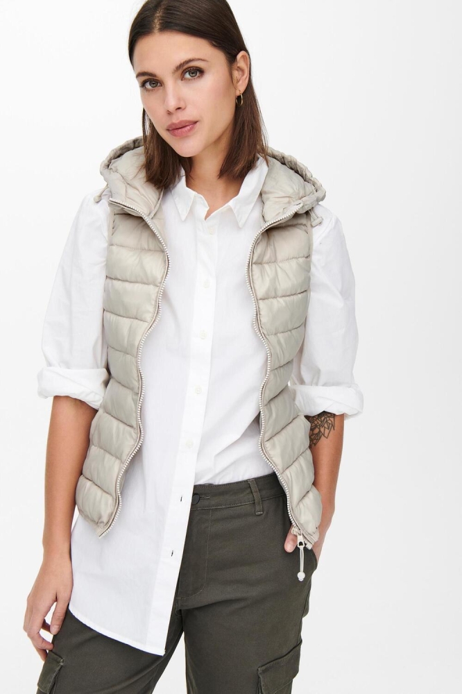 Only beige dames jas | Model vooraanzicht