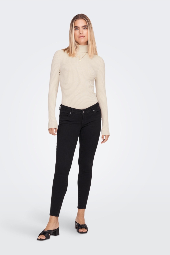 Only beige dames trui | Model vooraanzicht