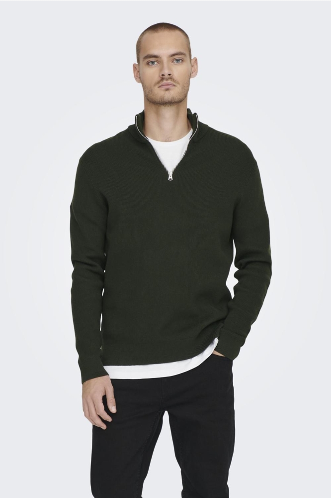 Only & Sons groene heren trui | Model vooraanzicht