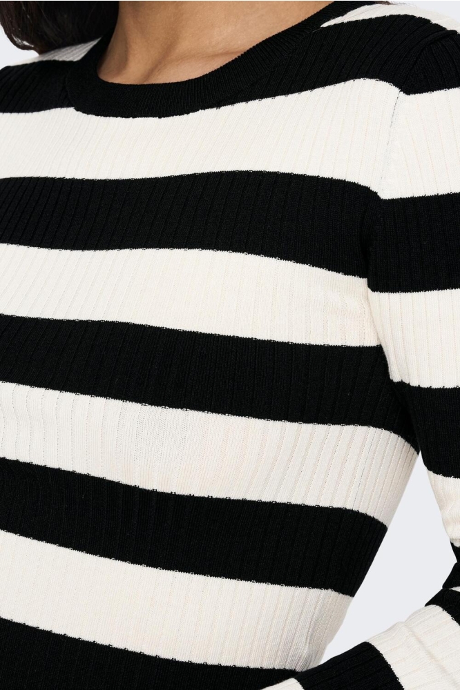 JDYPLUM L/S O-NECK STRIPE PULLOVER 15277223 BLACK/EGGNOG