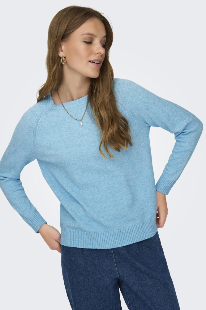 Only blauwe dames trui | Model vooraanzicht