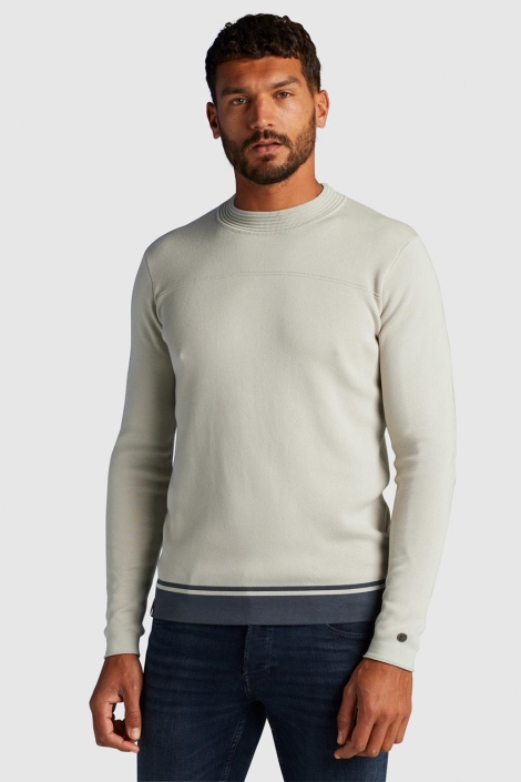 Cast Iron beige heren trui | Model vooraanzicht