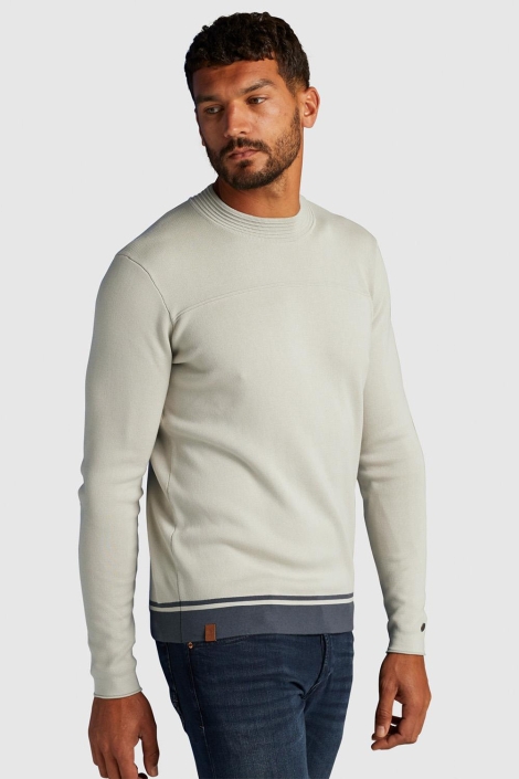 Cast Iron beige heren trui | Model vooraanzicht