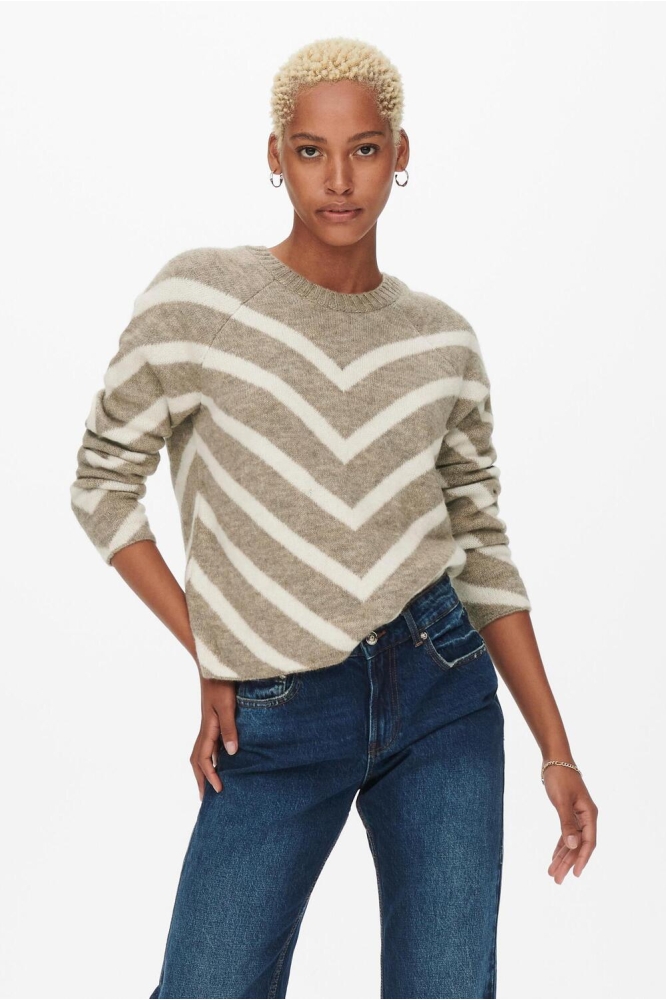 Only beige dames trui | Model vooraanzicht