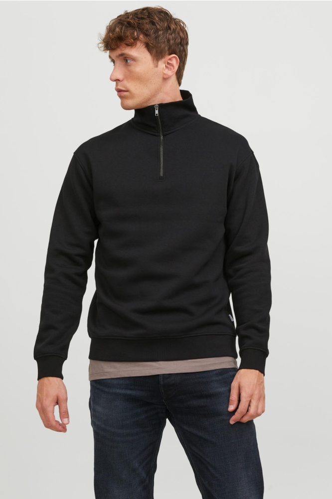 Jack & Jones zwarte heren sweater | Model vooraanzicht