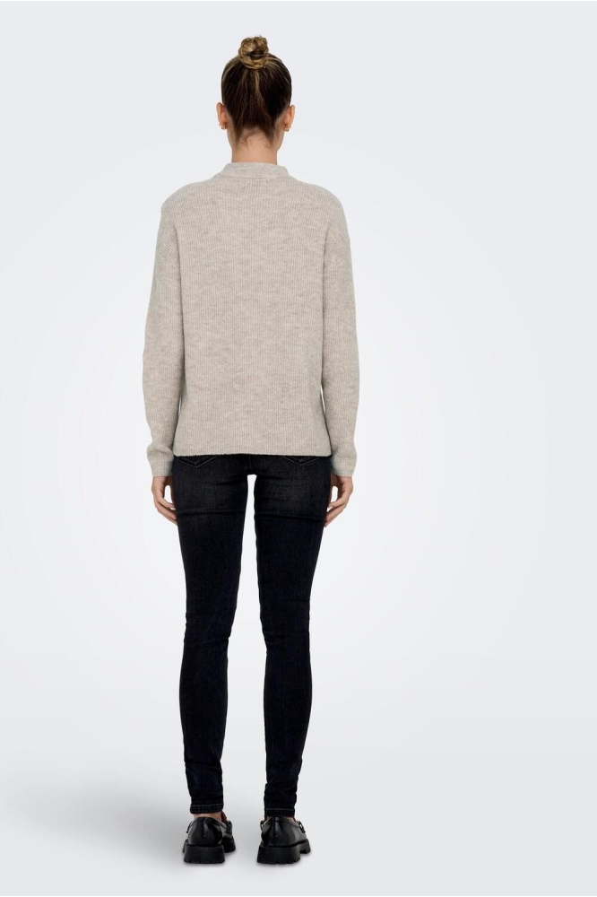 Only ecru dames trui | Model achteraanzicht