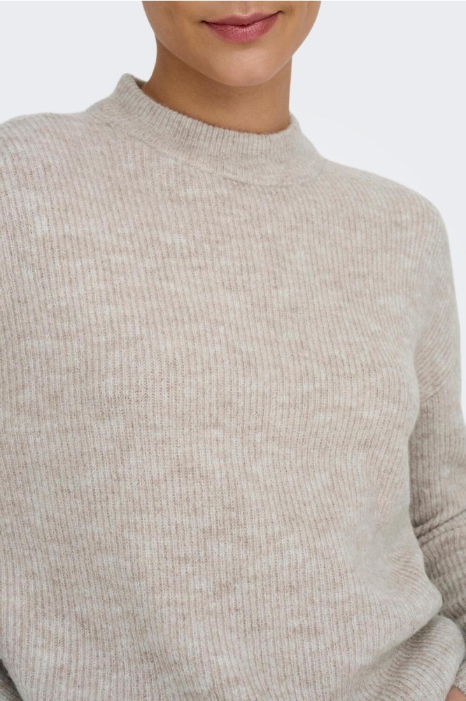 Only ecru dames trui | Close up