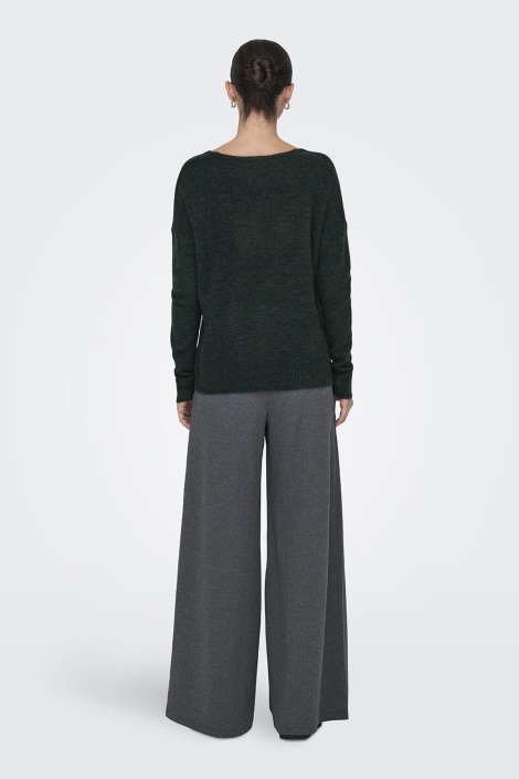 Jacqueline de Yong groene dames trui | Model achteraanzicht