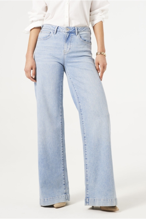 Garcia blauwe dames jeans | Model vooraanzicht