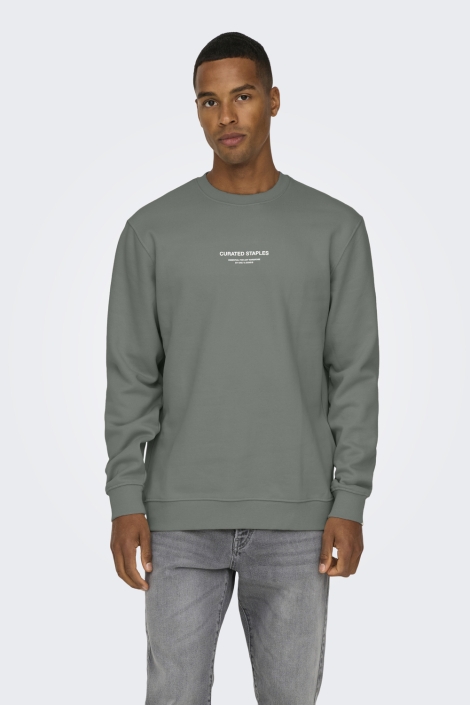 Only & Sons groene heren sweater | Model vooraanzicht