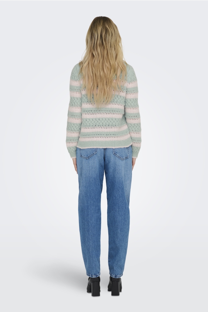 Only groene dames trui | Model achteraanzicht