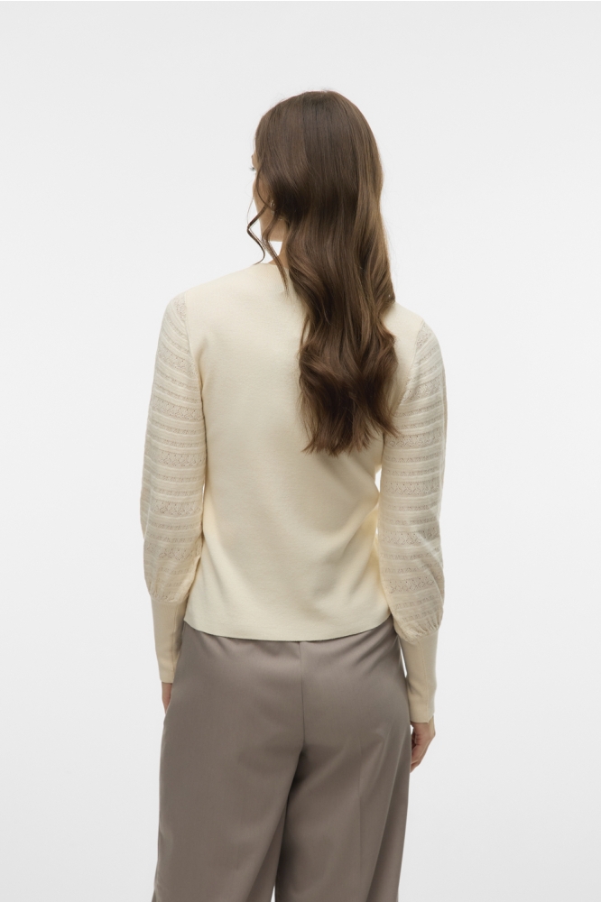 Vero Moda beige dames trui | Model achteraanzicht