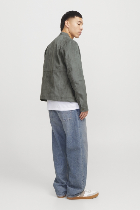 Jack & Jones grijze heren jas | Model achteraanzicht