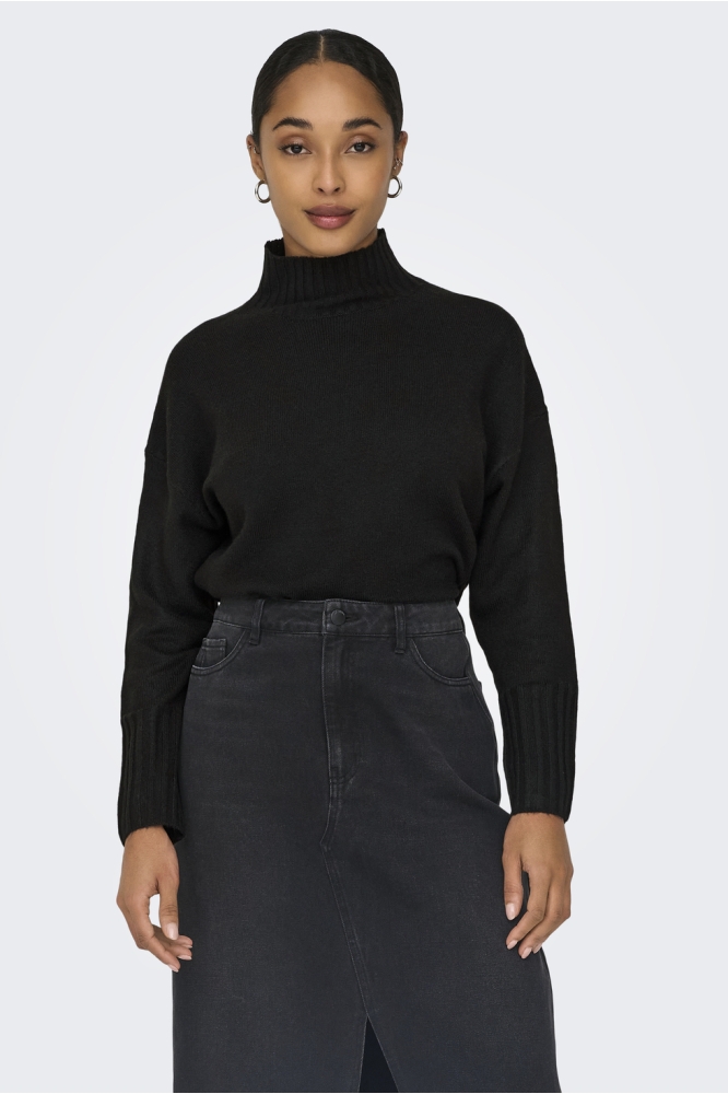 Only zwarte dames trui | Model vooraanzicht