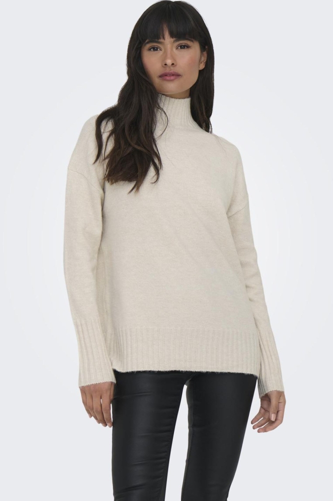 Only beige dames trui | Model vooraanzicht