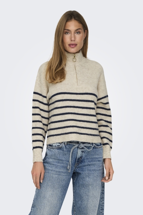 Only beige dames trui | Model vooraanzicht