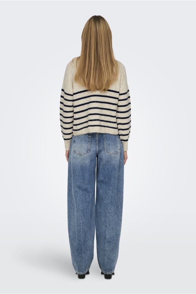 Only beige dames trui | Model achteraanzicht