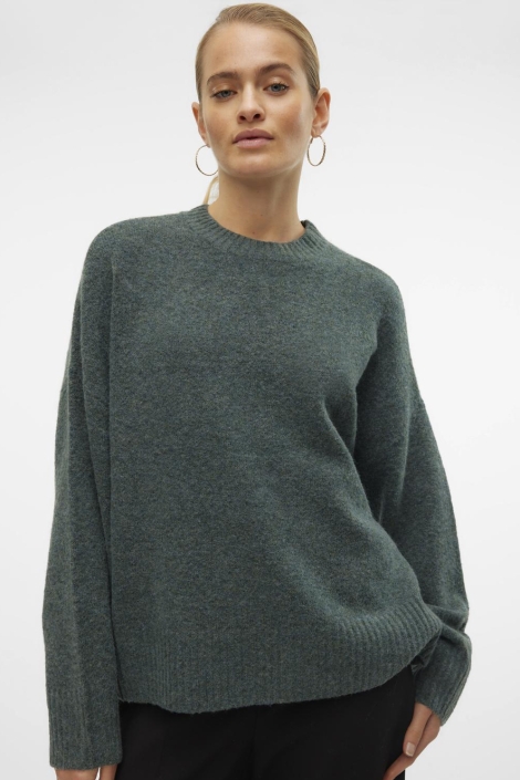 Vero Moda groene dames trui | Model vooraanzicht