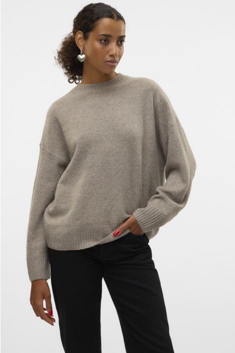 Vero Moda camel dames trui | Model vooraanzicht